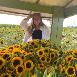 Meet your Posher, Renee